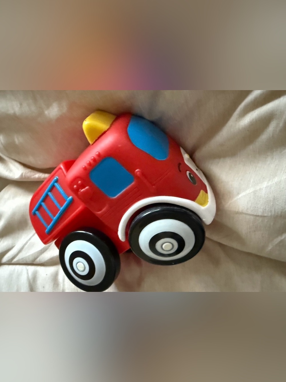 Melissa and Doug pop blocs firetruck